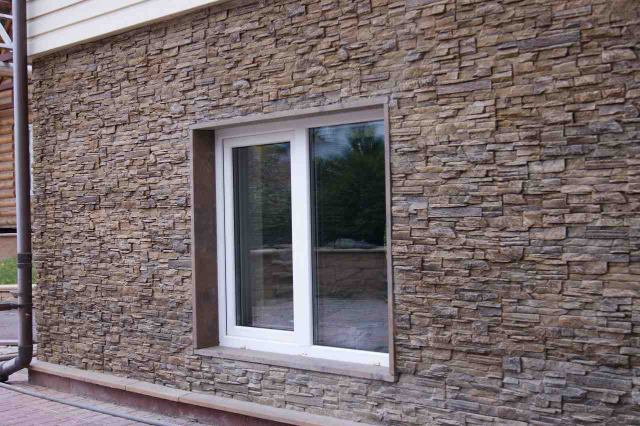 Искусственный камень — пример отделки фасада